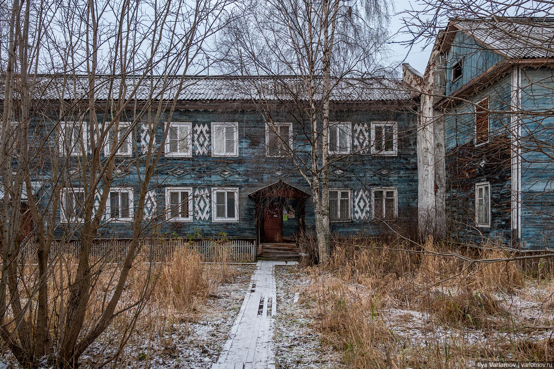 Село барак. Архангельск бараки. Бараки в Архангельской области. Жилые бараки СССР. Архангельск с гнилыми бараками.