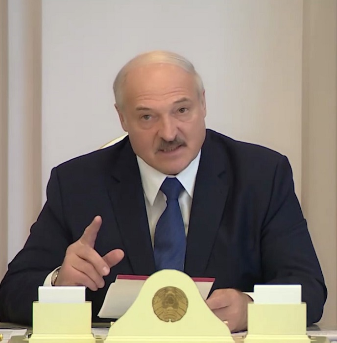 Зачем врёт Александр Лукашенко? 