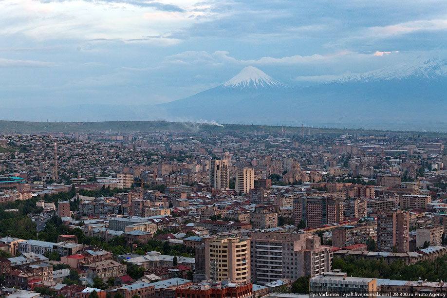 Чей ереван. Каскад Ереван Арарат. Вид на Арарат с каскада Ереван. Ереван панорама. Каскад на гору Арарат Ереван.