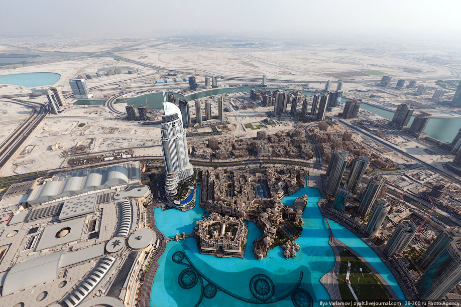 Район бурдж халифа. Бурдж-Халифа Дубай. Парк Бурдж Халифа Дубай. Вид с Бурдж Халифа. Вид с Бурдж-Халифа в Дубае.