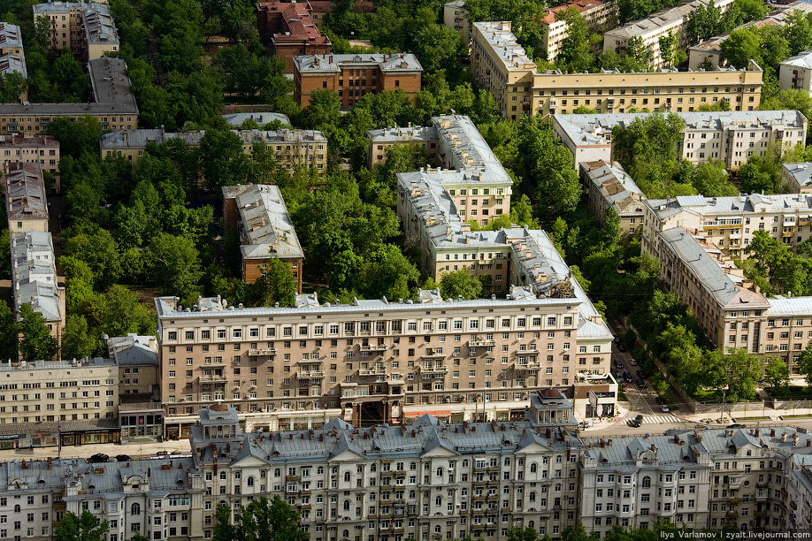 Комплекс город. Города с комплексами вместо улиц. Москва столичный город поэтому здесь.