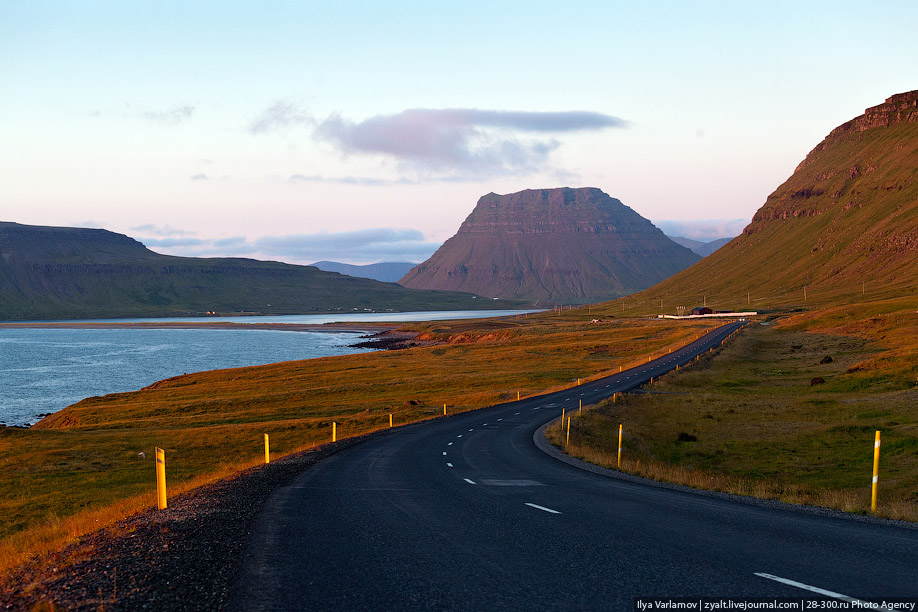 Конкретное место. Рейкьявик дороги. Исландия автодороги. Исландия Центральная дорога. Исландские дороги.