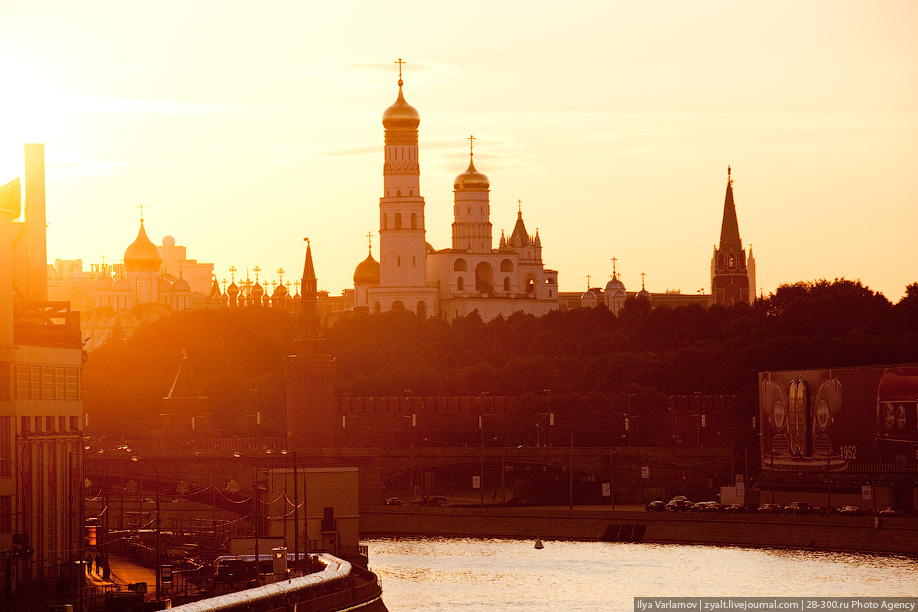 Храм Василия Блаженного Москва закат