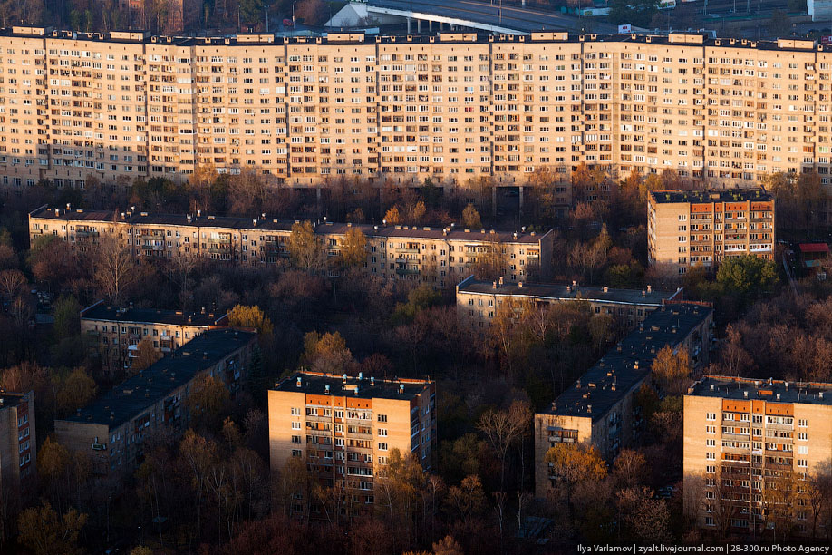 Реальный вид. Корнейчука 32. Вид с крыши Корнейчука 39. Вид с крыши Домодедово. Вид с крыши домов Корнейчука.